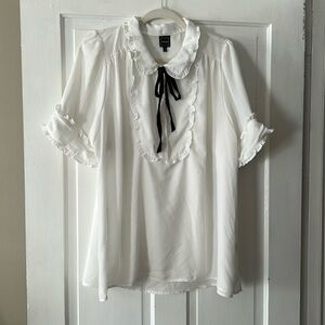 Bow tie detail shirt!